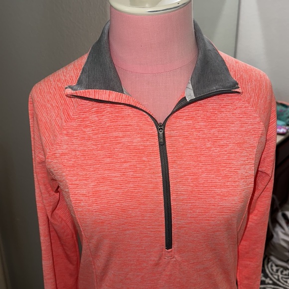 Under Armour Run Fitted 3/4 Zip Pullover XS - Picture 2 of 5